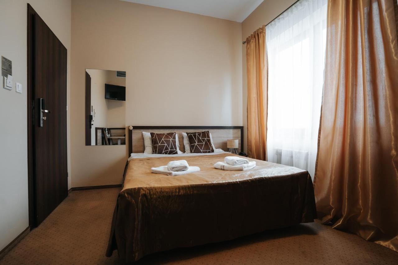 Hotel U Ojdanow à Węgrów Extérieur photo