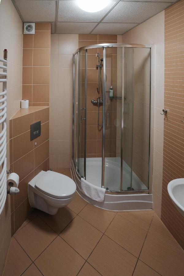 Hotel U Ojdanow à Węgrów Extérieur photo